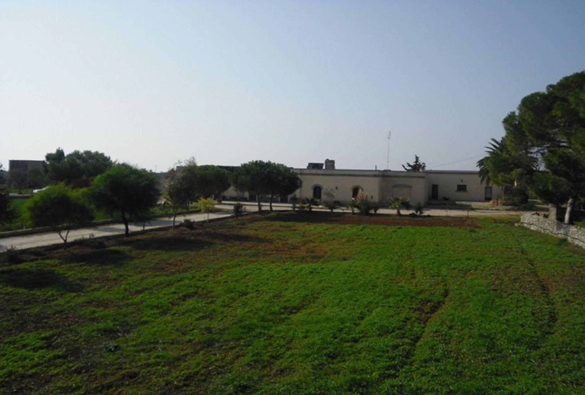 Bio-Agriturismo Masseria La Palombara Salve Exterior photo