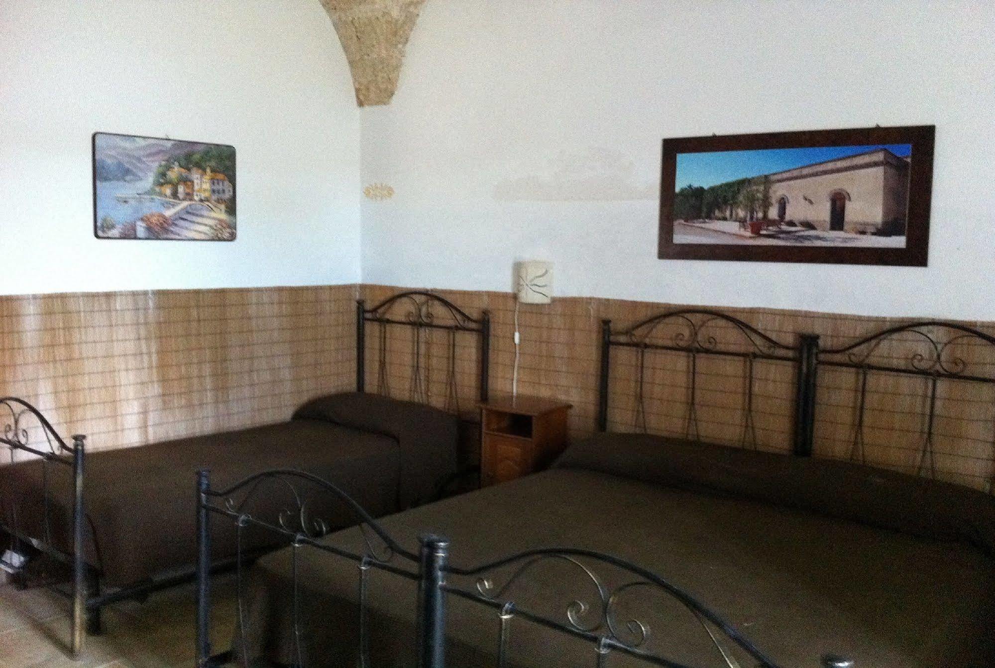 Bio-Agriturismo Masseria La Palombara Salve Exterior photo